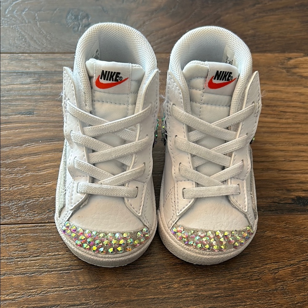 Nike Kids Blazer easy on Sneakers with Rhinestone Accents